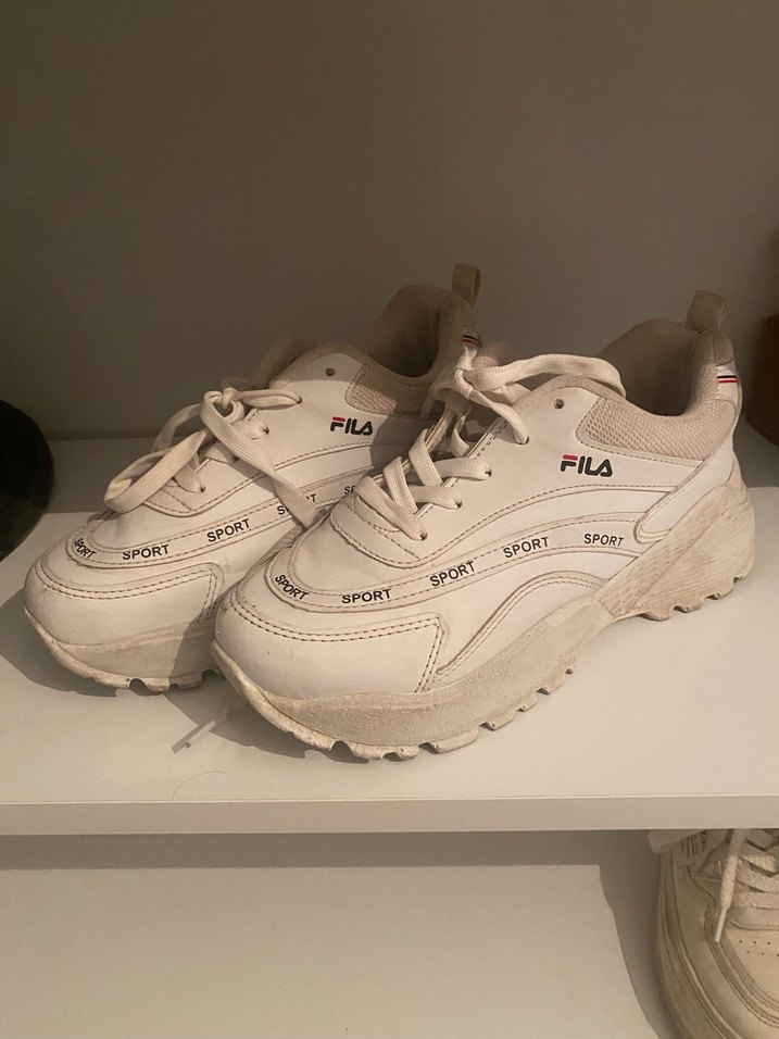 Beyaz Bağcıklı Kadın Spor Ayakkabı - Görsel 2