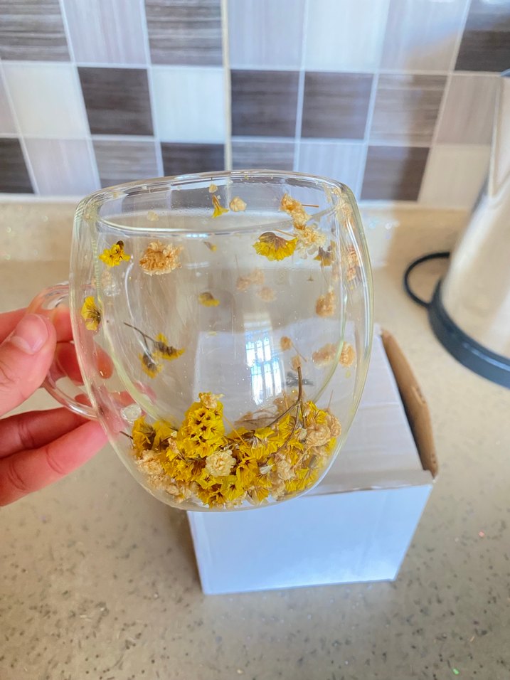 Sarı Çiçek Detaylı Cam Kupa - Görsel 3