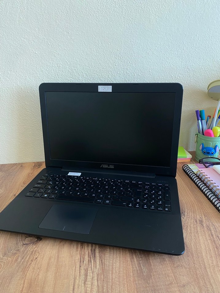 Siyah Asus Laptop - Görsel 2