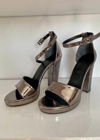 Metal Platform Topuklu Kadın Ayakkabı