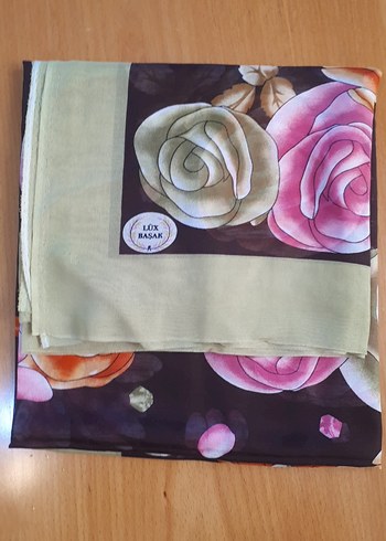 Çiçek desenli eşarp - Görsel 2