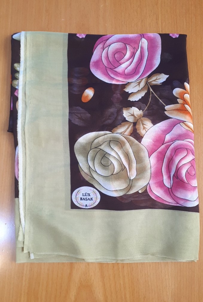 Çiçek desenli eşarp - Görsel 3