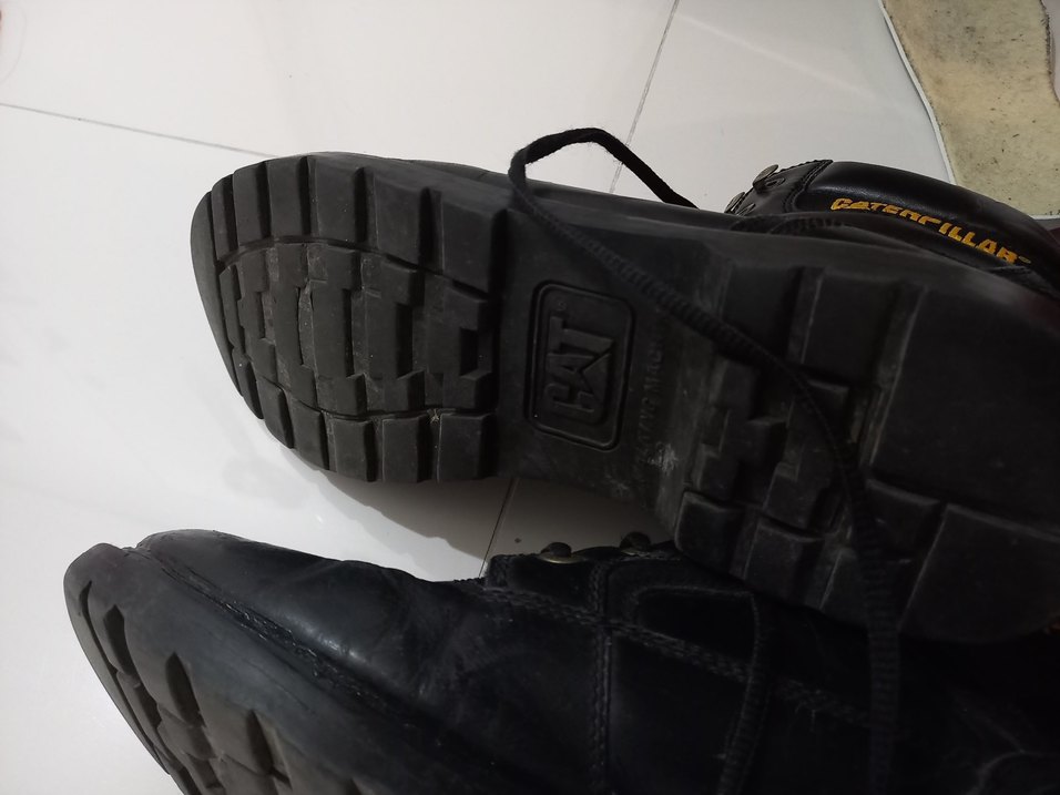 Siyah Deri Cat bot - Görsel 4