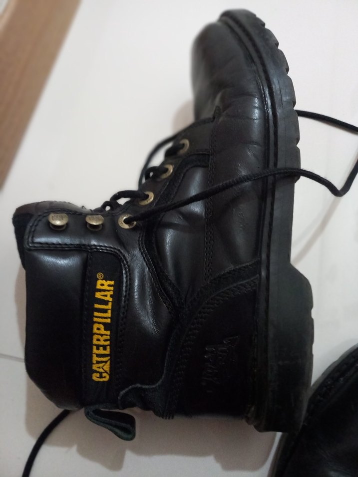 Siyah Deri Cat bot - Görsel 2