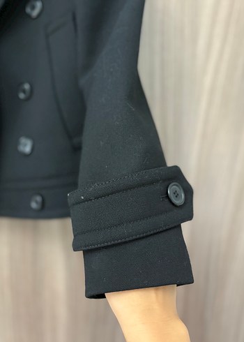 Zara Düğmeli Siyah Crop Kadın Kaban