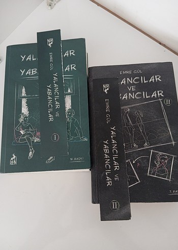  Beden Renk Yalancılar ve Yabancılar - Emre Gül