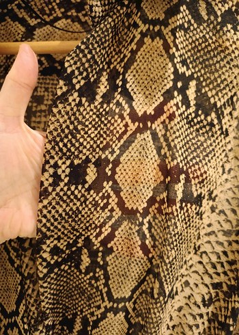 Drapeli Yılan Desenli Kadın Bluz - Görsel 4