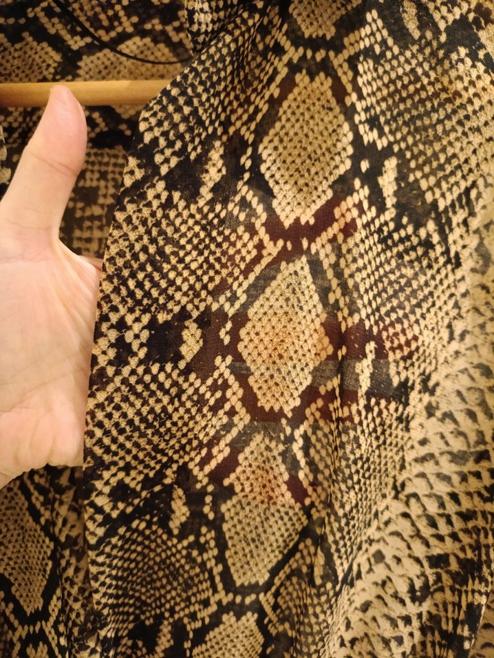 Drapeli Yılan Desenli Kadın Bluz - Görsel 4