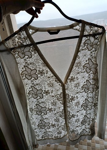 Dantel Detaylı Beyaz Uzun Kollu Kadın Hırka - Görsel 2