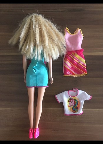 Barbie Bebek ve Kıyafetleri - Görsel 2