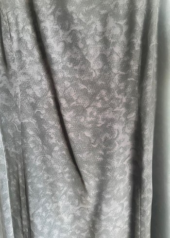 Gri Siyah Kolsuz İpek Elbise - Görsel 3