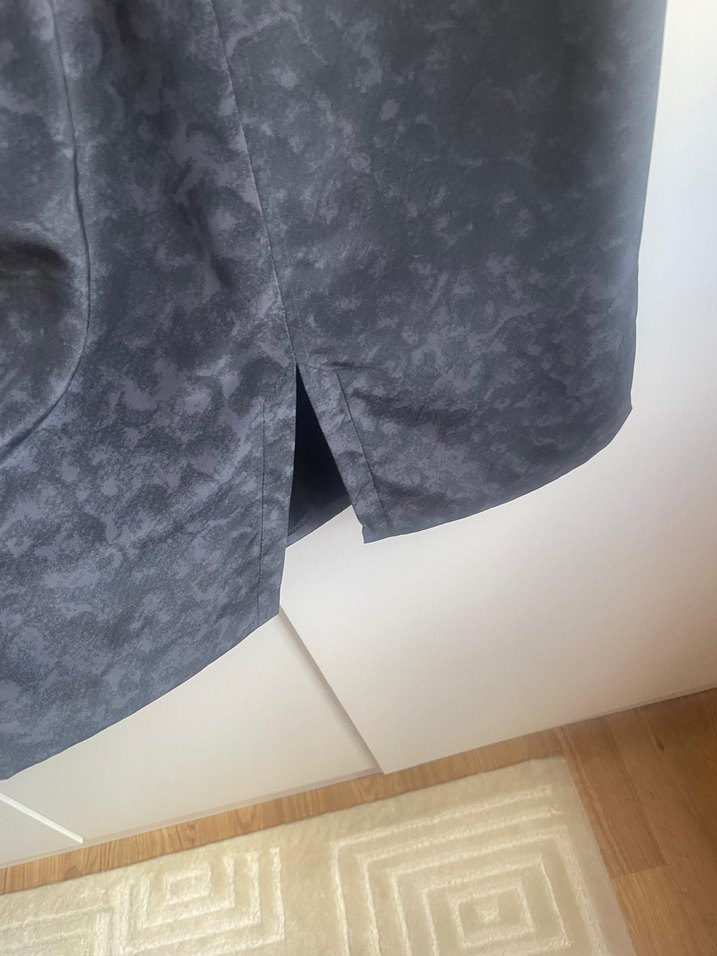 Gri Siyah Kolsuz İpek Elbise - Görsel 5