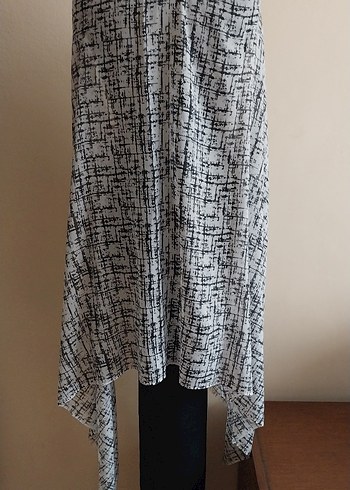 Gri Beyaz Kadın Şal, Modern ve Drapeli - Görsel 2