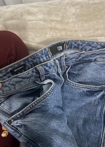 28 Beden Gri Mavi Batik Desenli Regular Fit Jean