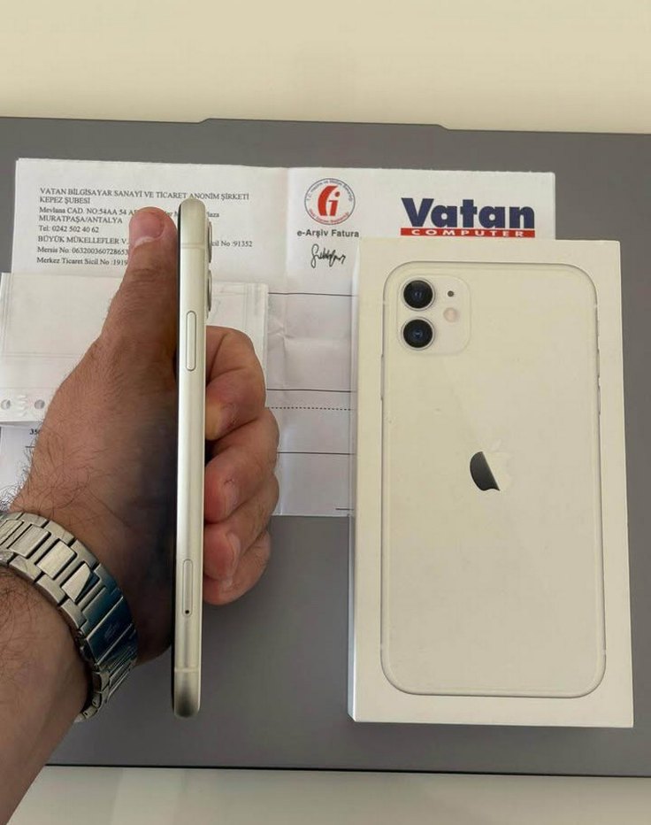 Beyaz iPhone 11 64GB - Görsel 2