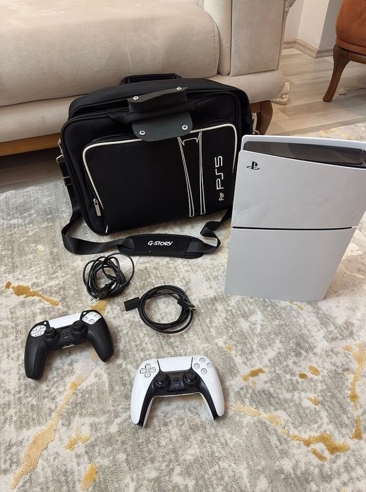 PS5 Oyun Konsolu ve Aksesuar Seti - Görsel 3