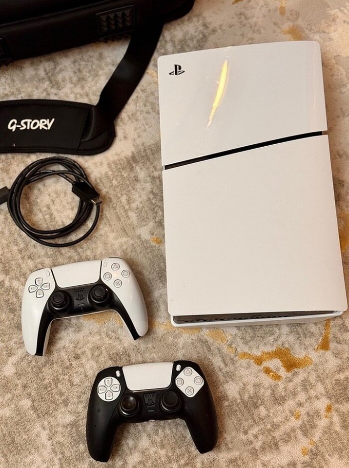 PS5 Oyun Konsolu ve Aksesuar Seti - Görsel 4