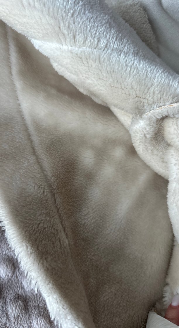 Kız Çocuk Gri Kürklü Kapüşonlu Mont - Görsel 4