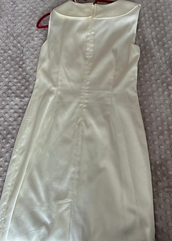 Beyaz Parlak Midi Kolsuz Elbise - Görsel 4