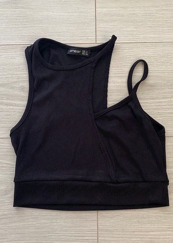 Siyah Yüksek Yakalı Atlet Crop Top
