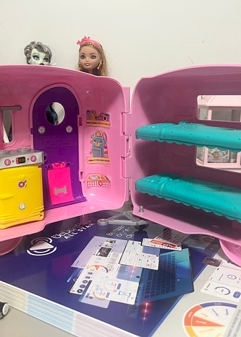 Barbie Chelsea Karavan