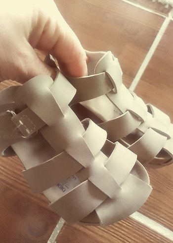 Bej Deri Kadın Dolgu Topuklu Sandalet