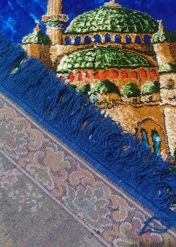 Çok Renkli Geleneksel Desenli Halı - Görsel 2