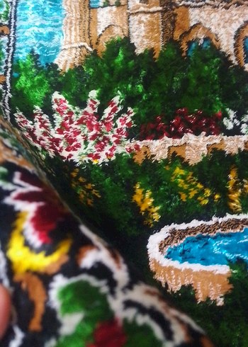 Çok Renkli Geleneksel Desenli Halı - Görsel 3