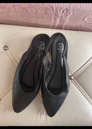 Siyah Tokalı İnce Topuklu Kadın Babet