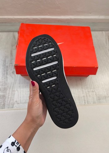 Nike MC Trainer Koşu Ayakkabısı - Görsel 4