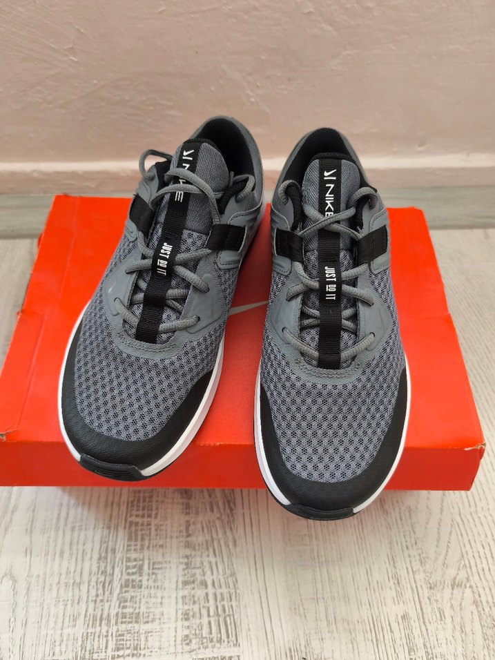 Nike MC Trainer Koşu Ayakkabısı - Görsel 2