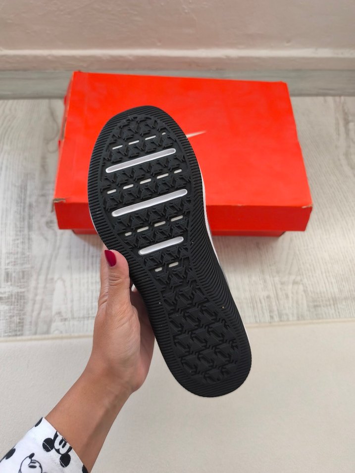 Nike MC Trainer Koşu Ayakkabısı - Görsel 4