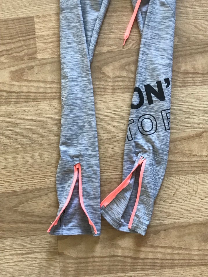 Bershka Lastikli Yandan Fermuarlı Desenli Tayt - Görsel 2