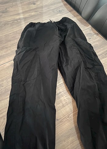 Siyah Lastikli Kadın Paraşüt Pantolon