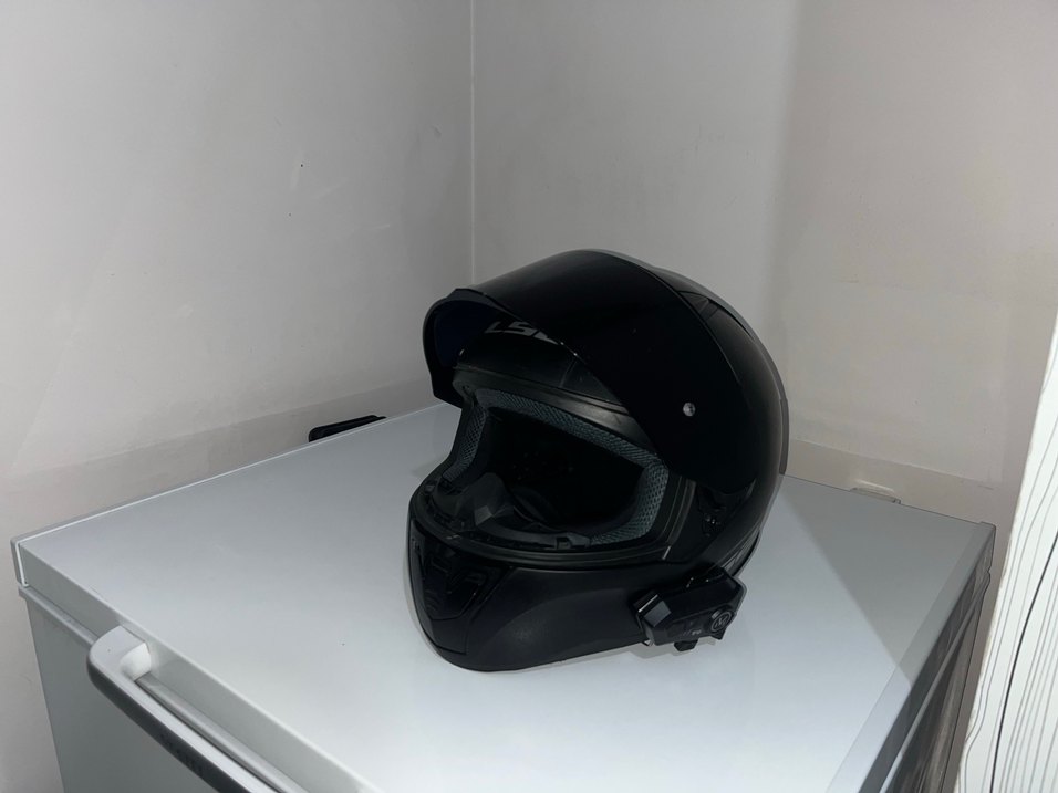 LS 2 siyah motorcu kaskı intercomlu - Görsel 2