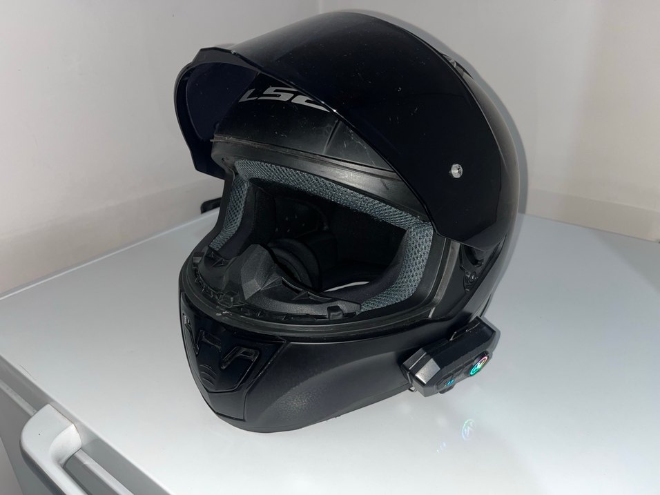 LS 2 siyah motorcu kaskı intercomlu - Görsel 4