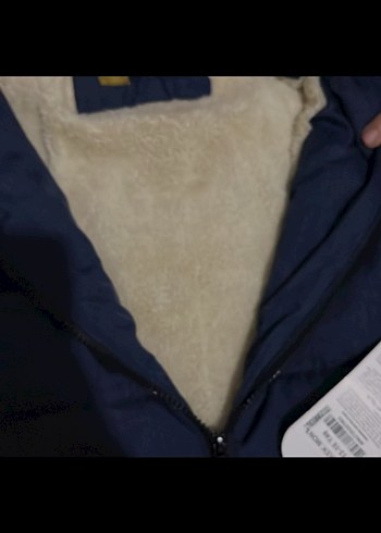 Çocuk Mavi Kapüşonlu Kürklü Kışlık Mont - Görsel 4