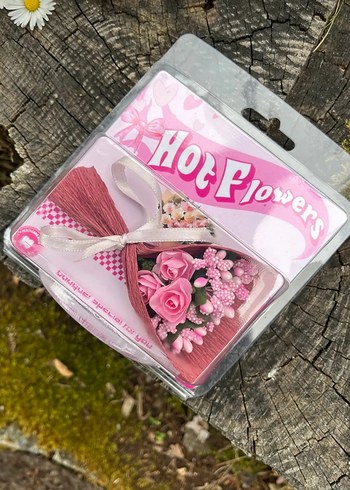 Hot Flowers Özel Tasarım Çiçekli Koleksiyon Ürünü