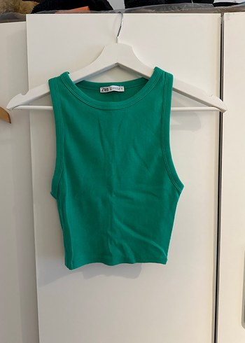 Yeşil Kolsuz Yüksek Yakalı Crop Top