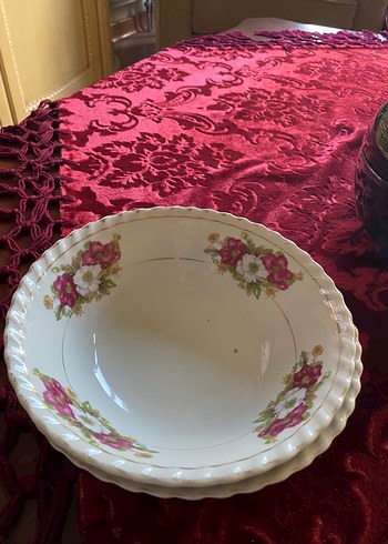 Çiçek Desenli Beyaz Yemek Tabağı