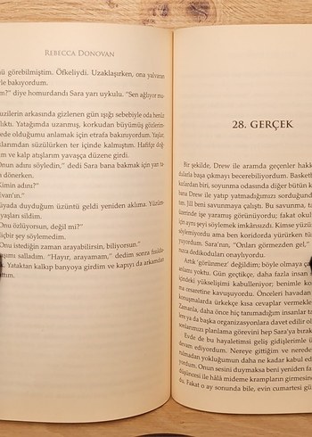 Tut Elimi - Rebecca Donovan - Görsel 8