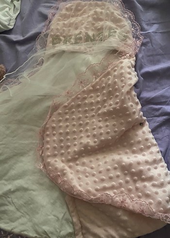 Dantel Detaylı Pembe Kız Bebek Kundak - Görsel 3