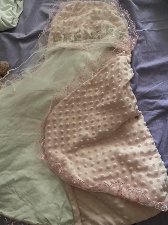 Dantel Detaylı Pembe Kız Bebek Kundak - Görsel 3