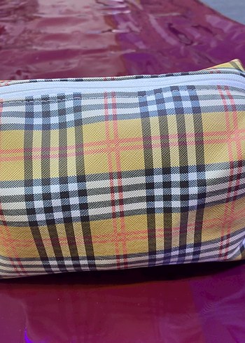 Beden Burberry Desenli Fermuarlı Makyaj Çantası