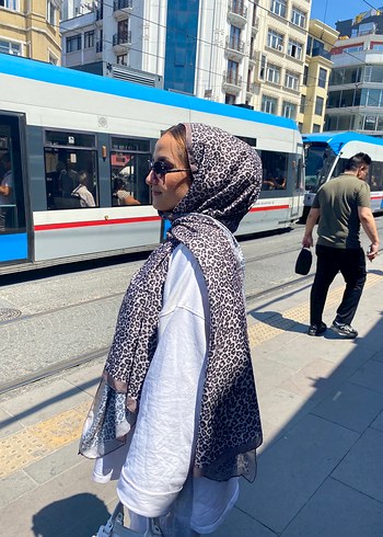 Beden Leopar Pamuklu ŞAL etiketli ürün