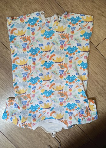 Çok Renkli Baskılı Kısa Kollu Bebek Tulum - Görsel 3