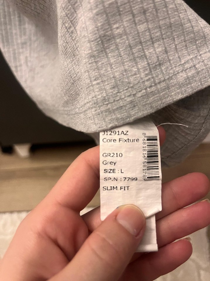 Kadın Gri Keten Yüksek Yakalı Atlet - Görsel 3