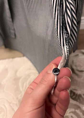 38 Beden gri Renk Uzun Kollu Çizgili Gri Kadın Gömlek