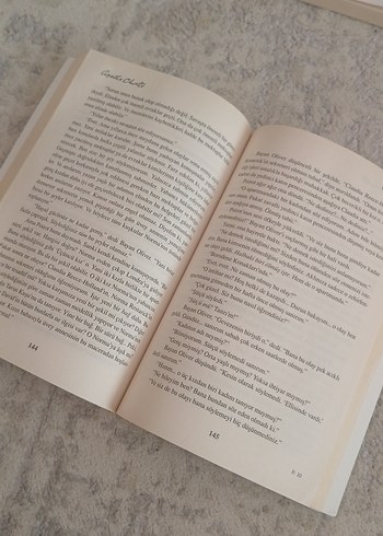  Beden Renk Üçüncü Kız - Agatha Christie