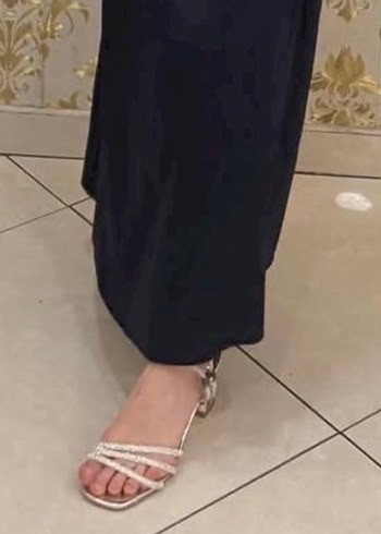 Beyaz Yılan Desenli Zincir Detaylı Stiletto